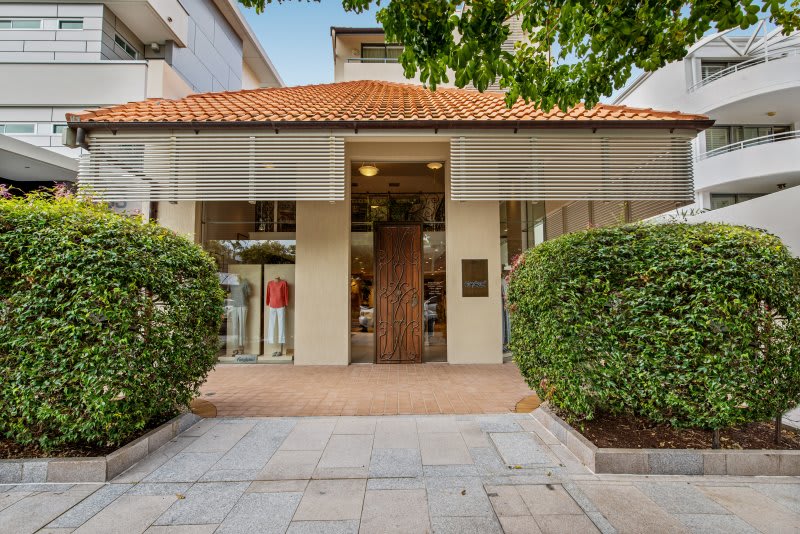 Click to view all images Lot 1/35 Hastings Street Noosa Heads QLD 4567 - Image 1