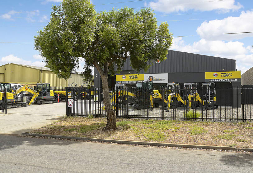 Click to view all images 31 Bremen Drive Salisbury South SA 5106 - Image 2