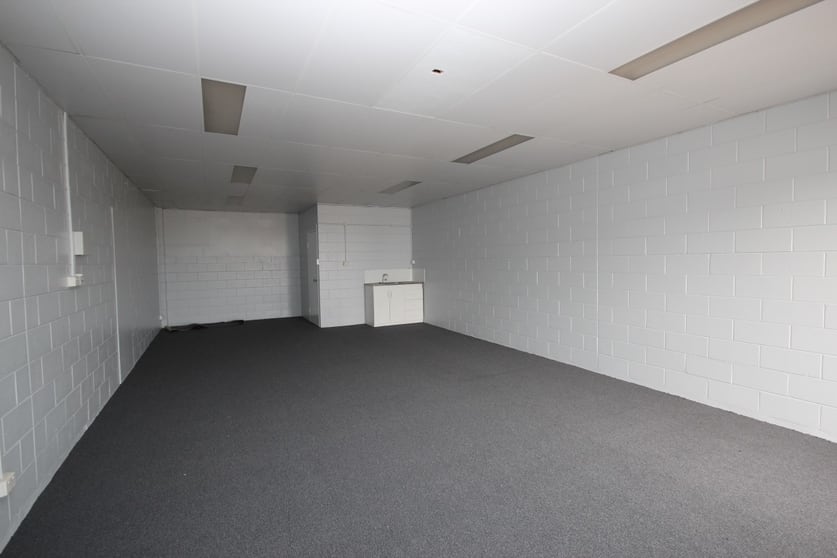 Click to view all images 12/62 Keane Street Currajong QLD 4812 - Image 3