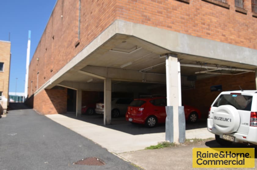Click to view all images 237 Waterworks Road Ashgrove QLD 4060 - Image 3