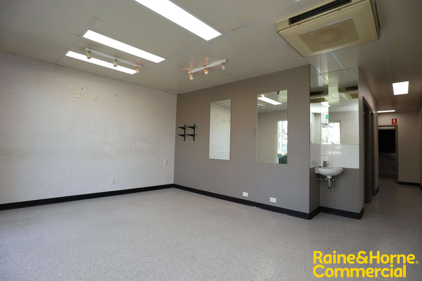 Click to view all images 1/29 Morgan Street Wagga Wagga NSW 2650 - Image 1