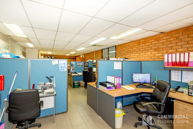 Click to view all images 2/13 Watson Road Padstow NSW 2211 - Image 2