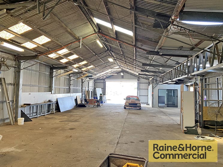 Click to view all images 1/60 Lipscombe Road Deception Bay QLD 4508 - Image 2
