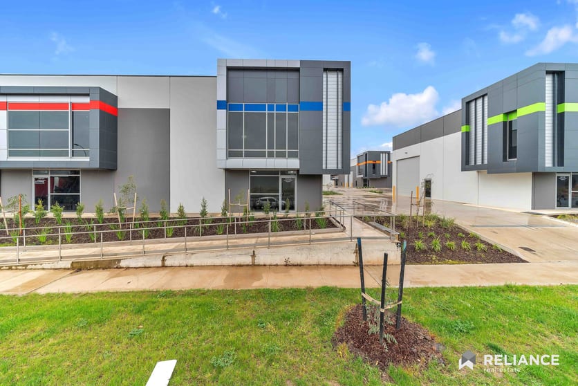 Click to view all images 6/17 Perpetual Street Truganina VIC 3029 - Image 3