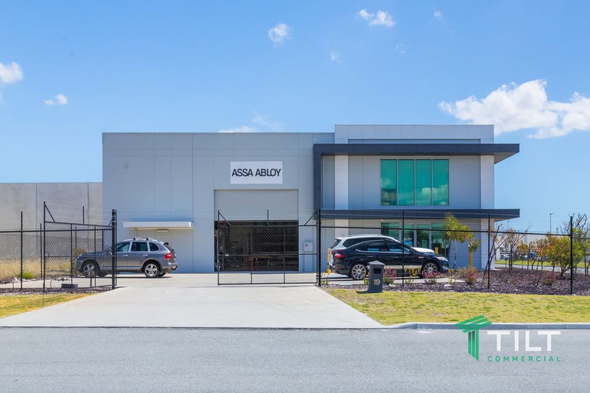 Click to view all images 19 Craft Street Canning Vale WA 6155 - Image 1