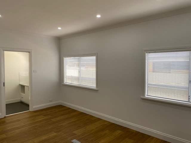 Click to view all images Suite 5/113 Dugan Street Kalgoorlie WA 6430 - Image 3