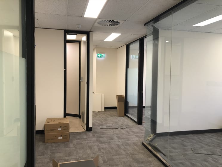 Click to view all images First Floor/30 Mawson Place Mawson ACT 2607 - Image 3
