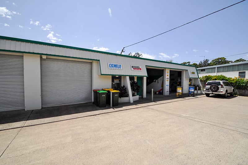 Click to view all images Unit 2/17 Newcastle Drive Toormina NSW 2452 - Image 2