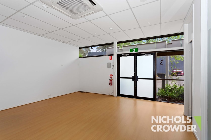Click to view all images 3 Fir Street Dingley Village VIC 3172 - Image 2