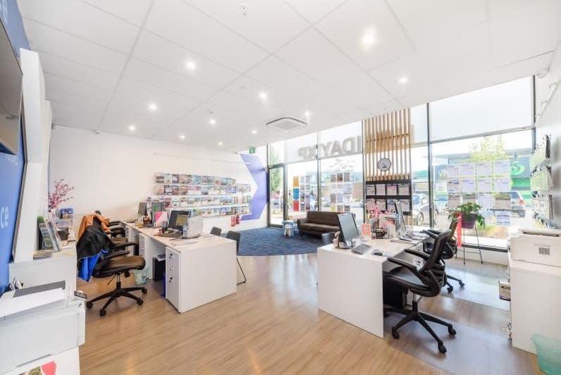 Click to view all images 15/42-44 Copernicus Crescent Bundoora VIC 3083 - Image 2