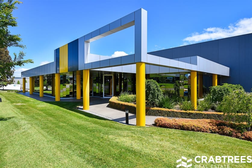 Click to view all images 6 Dalmore Drive Scoresby VIC 3179 - Image 1