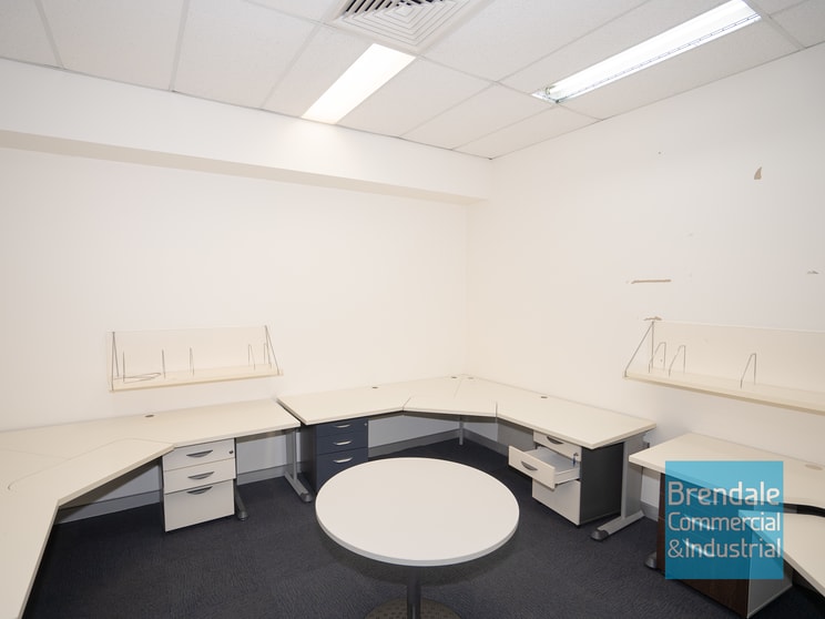 9&10/454-458 Gympie Rd Strathpine QLD 4500 - Image 3