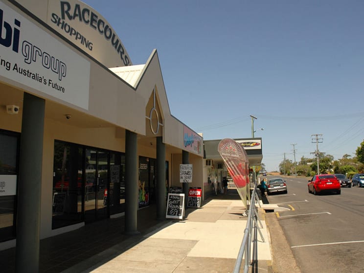 3/106 Maryborough Bundaberg South QLD 4670 - Image 1