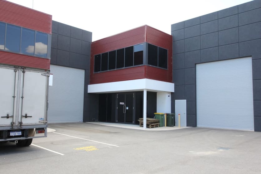 Click to view all images 4/11 Simper Road Yangebup WA 6164 - Image 1