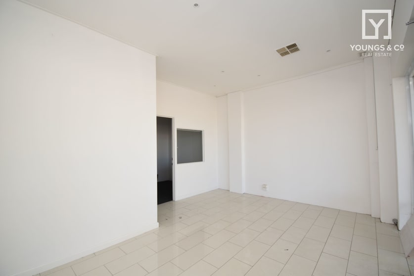 Click to view all images 4 & 5/117 Wyndham Street Shepparton VIC 3630 - Image 3