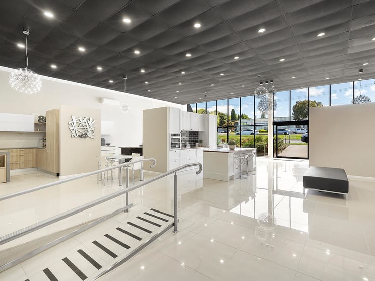 Click to view all images 4/656-660 Whitehorse Road Mitcham VIC 3132 - Image 3