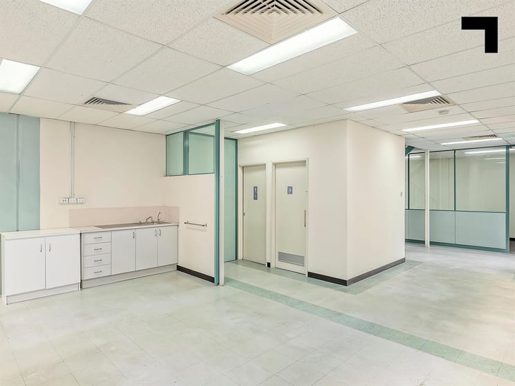 Click to view all images 6/50-54 Howleys Road Notting Hill VIC 3168 - Image 3