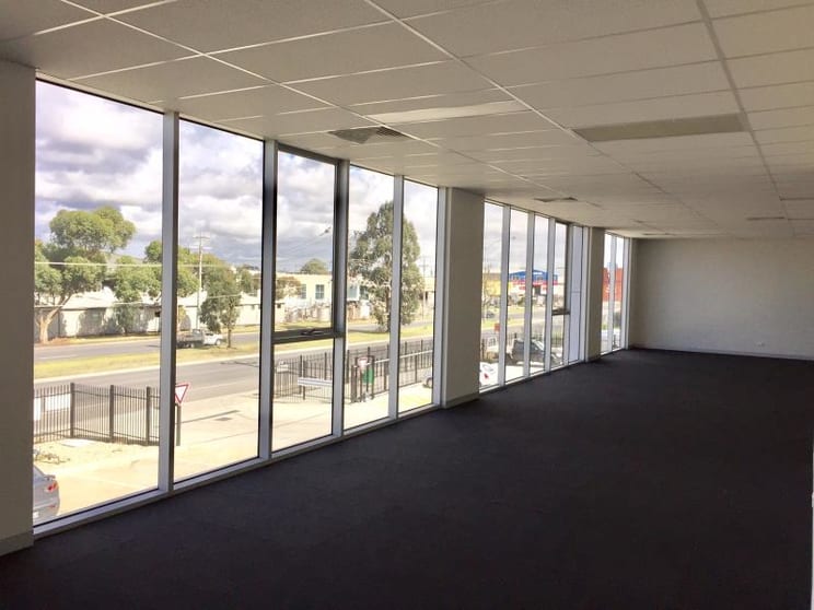 Click to view all images 2/94 Boundary Road Sunshine West VIC 3020 - Image 3