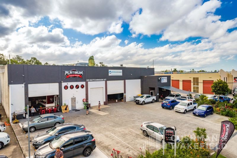 Click to view all images 25 Hutchinson Street Burleigh Heads QLD 4220 - Image 1