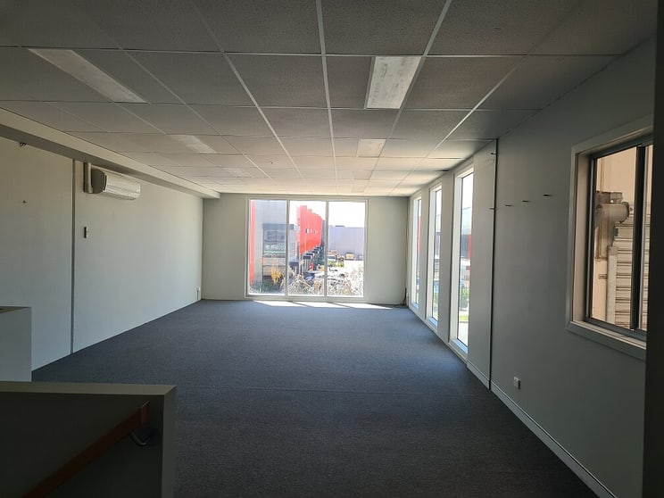 Click to view all images 3/94 Eucumbene Drive Ravenhall VIC 3023 - Image 3