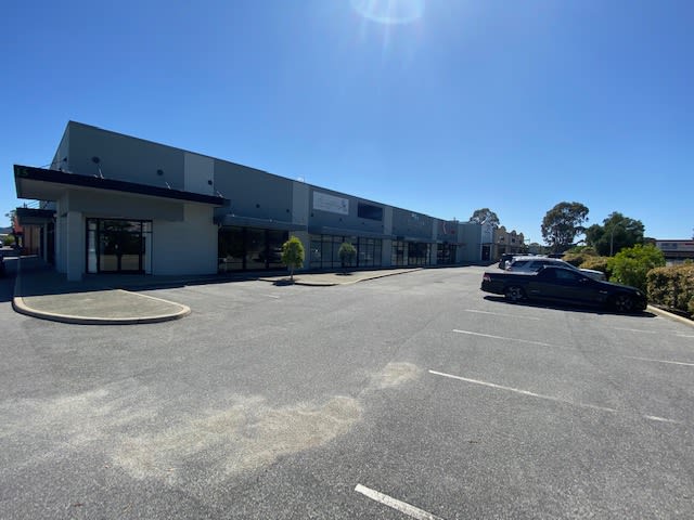 Click to view all images 2/15 Kulin Way Mandurah WA 6210 - Image 2