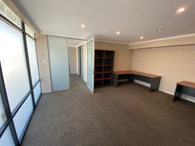 Click to view all images 2/15 Kulin Way Mandurah WA 6210 - Image 3