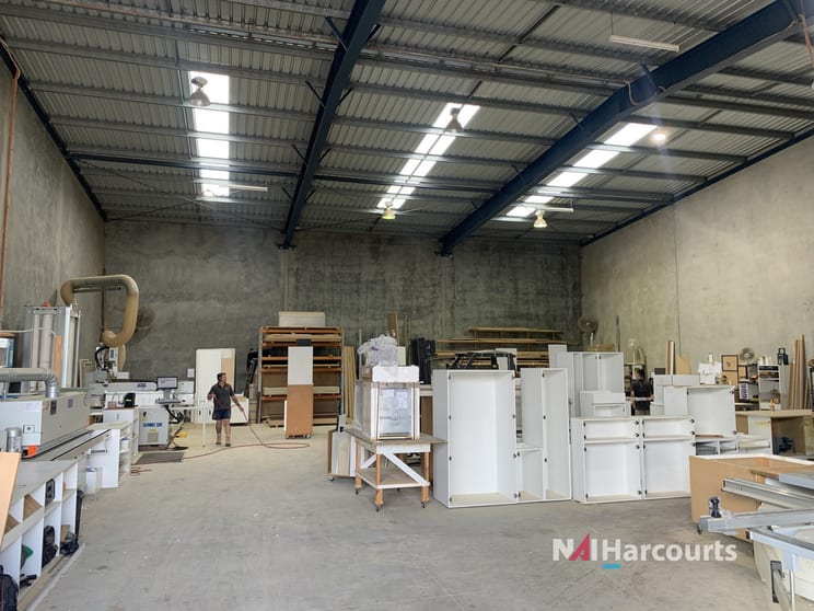 Click to view all images 2/22 Strathwyn Street Brendale QLD 4500 - Image 2