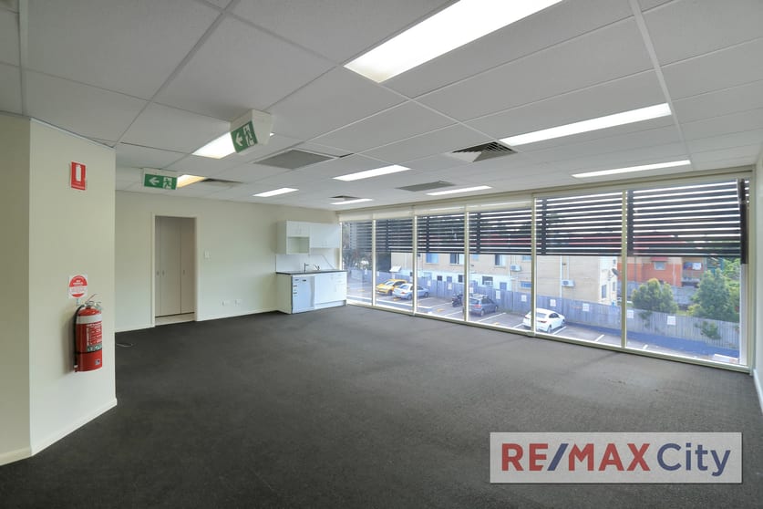 Click to view all images 5/36 Tenby Street Mount Gravatt QLD 4122 - Image 2