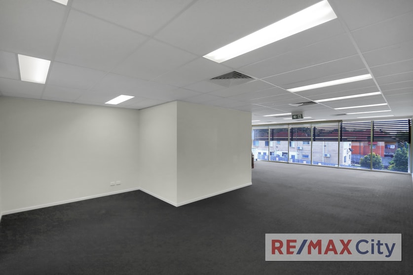Click to view all images 5/36 Tenby Street Mount Gravatt QLD 4122 - Image 3