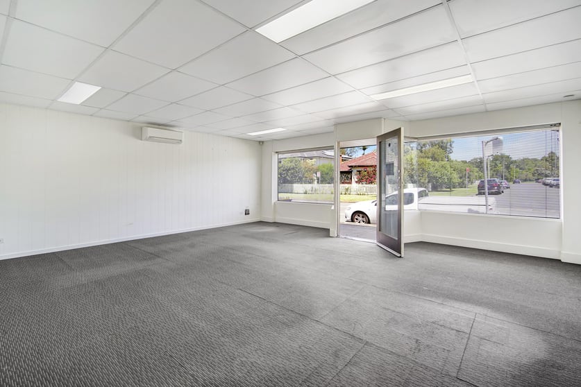 Click to view all images 10 Murphys Avenue Wollongong NSW 2500 - Image 2