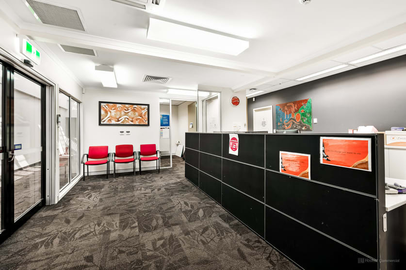 Click to view all images Suite 2B (Level 2)/580 Ruthven Street (James Cook Centre) Toowoomba City QLD 4350 - Image 1