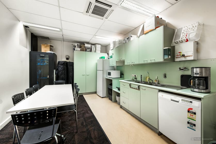 Click to view all images Suite 2B (Level 2)/580 Ruthven Street (James Cook Centre) Toowoomba City QLD 4350 - Image 3