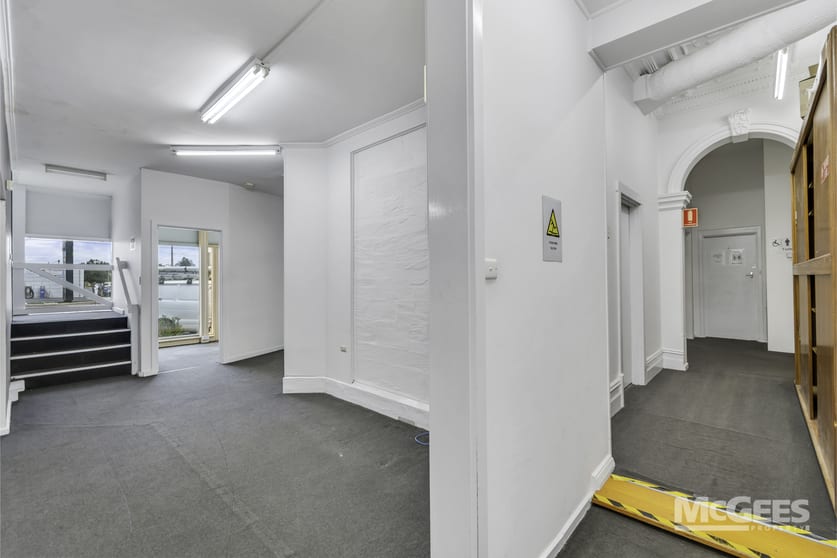 Click to view all images 304 Henley Beach Road Underdale SA 5032 - Image 3