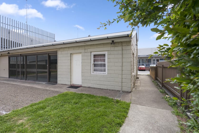 Click to view all images 6/88 John Street Singleton NSW 2330 - Image 1