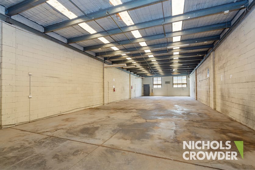 Click to view all images 4 Nicholls Court Mordialloc VIC 3195 - Image 3