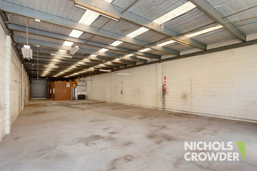Click to view all images 4 Nicholls Court Mordialloc VIC 3195 - Image 2