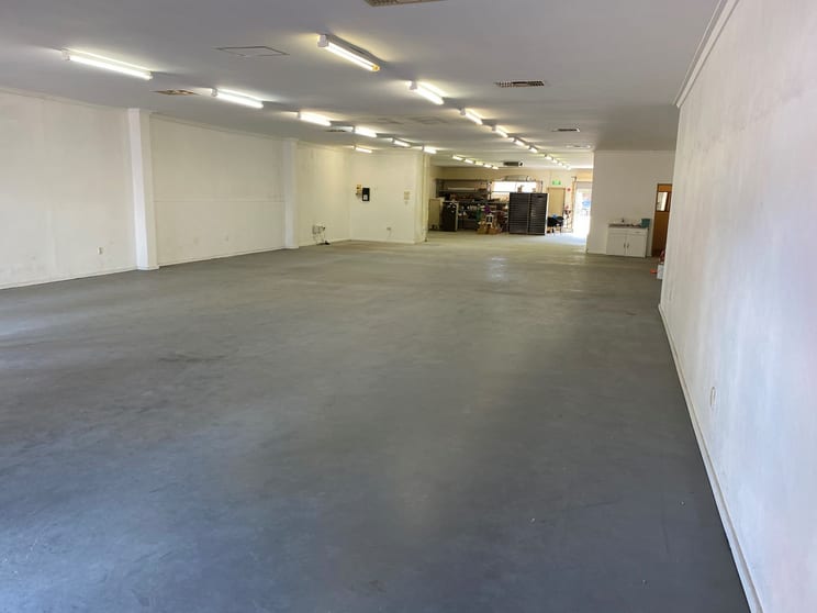 Click to view all images 422-424 Albany Highw Albany Highway Victoria Park WA 6100 - Image 2