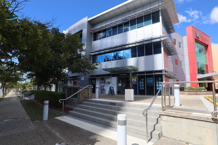 Click to view all images 4/2 Waterfront Place Robina QLD 4226 - Image 1