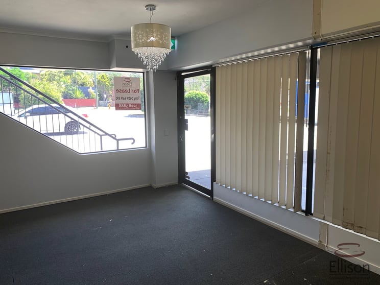 Click to view all images 2/25 Pintu Drive Tanah Merah QLD 4128 - Image 2