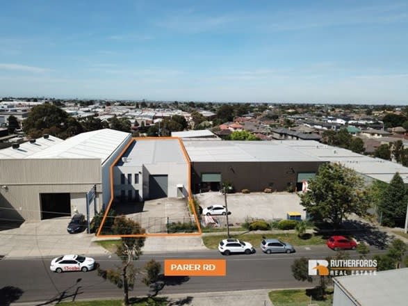 Click to view all images 41 Parer Road Airport West VIC 3042 - Image 2
