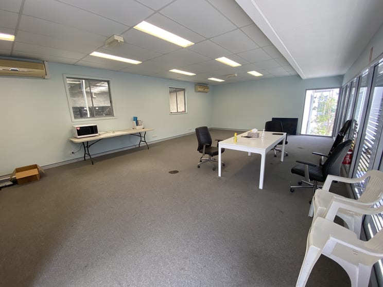 Click to view all images 2/57 Mortimer Road Acacia Ridge QLD 4110 - Image 3