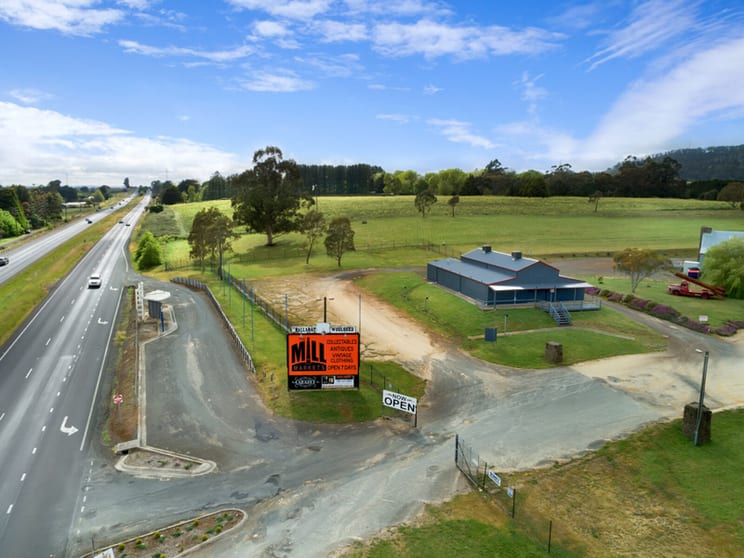 Click to view all images 9367A Western Highway Warrenheip VIC 3352 - Image 1