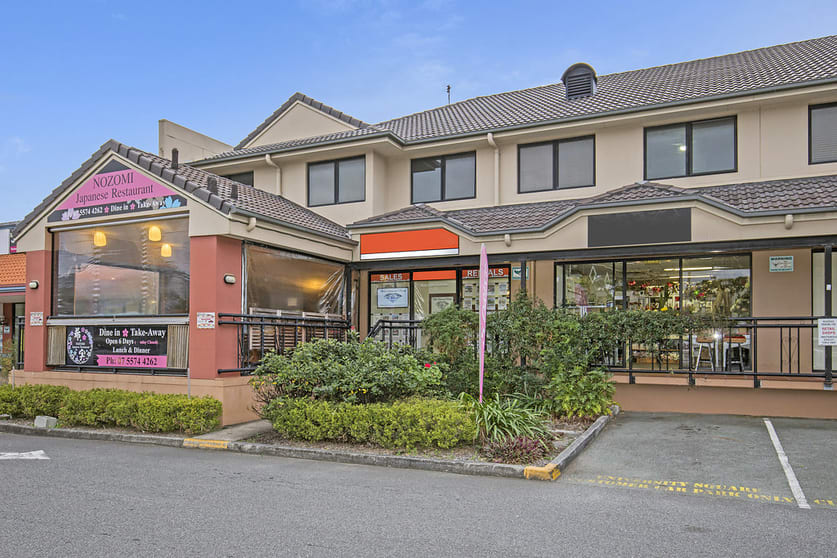 Click to view all images 3/280 Olsen Avenue Parkwood QLD 4214 - Image 1