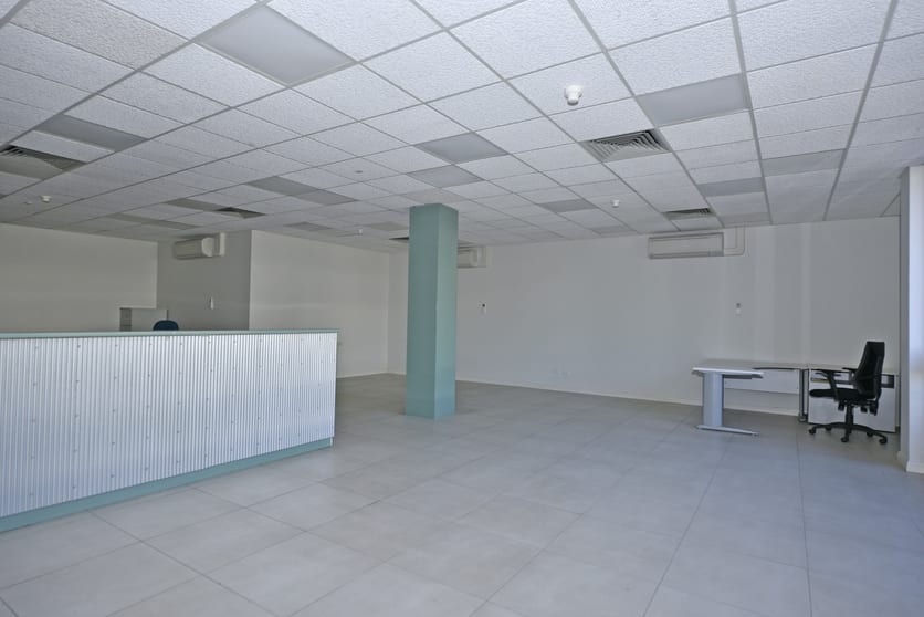 Click to view all images 2/70 Cavenagh Street Darwin City NT 0800 - Image 3