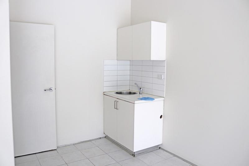 Click to view all images Ground Shop 4/148 Wattletree Road Malvern East VIC 3145 - Image 3