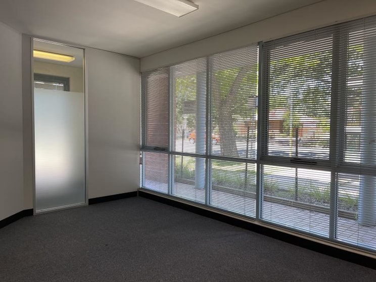 Click to view all images Ground Unit 1/Suite C, 68 Wattle street Lyneham ACT 2602 - Image 3