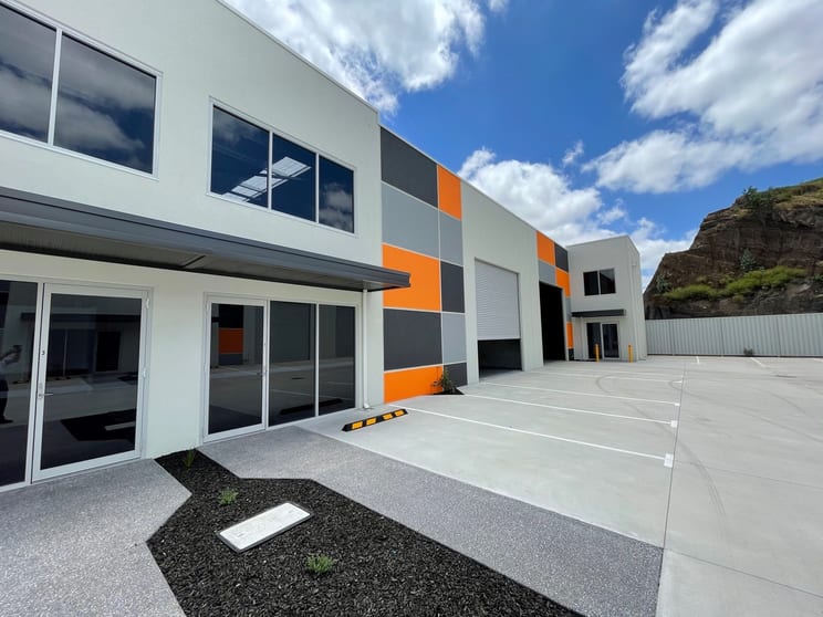 Click to view all images 5/3 Quartz Way Wangara WA 6065 - Image 2