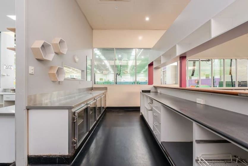 Click to view all images 1/247 Bay Road Sandringham VIC 3191 - Image 3
