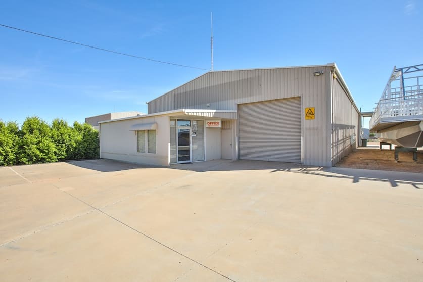 Click to view all images 22 Adams Street Mildura VIC 3500 - Image 2