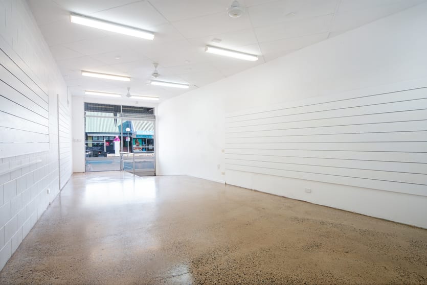 Click to view all images 7/295 Shute Harbour Road Airlie Beach QLD 4802 - Image 2
